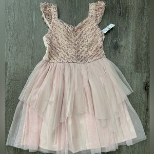 Girl dress, champagne color size s 6/7